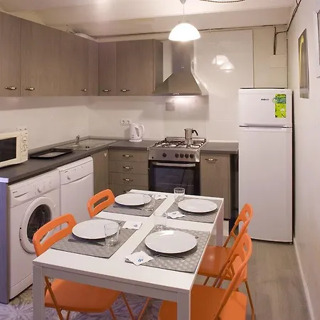 Flateli Jaume Fabra Apartment