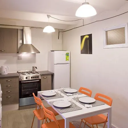 Flateli Jaume Fabra Barcelona